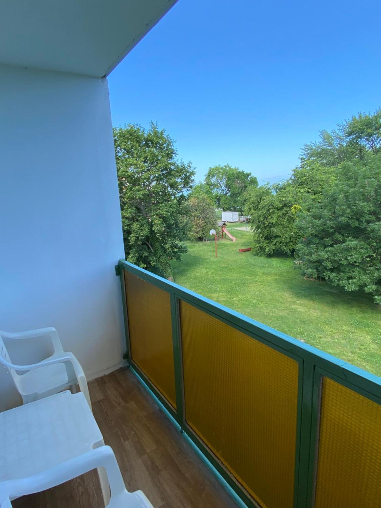 Aranypart Hostel Шіофок Екстер'єр фото